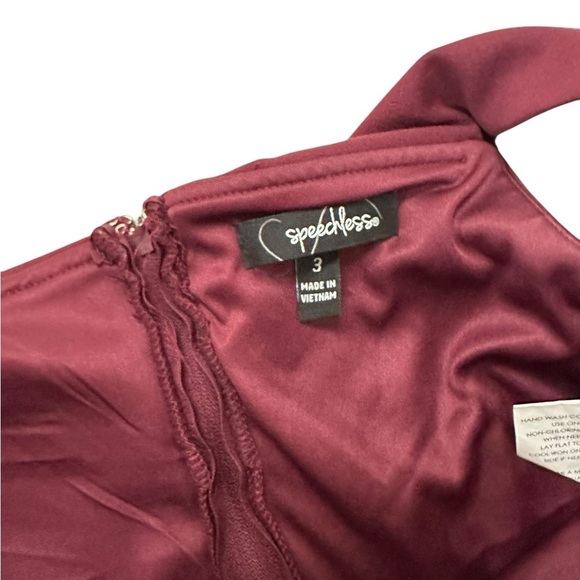 SPEECHLESS OFF SHOULDER DRESS SIZE 3 - Picture 13 of 17